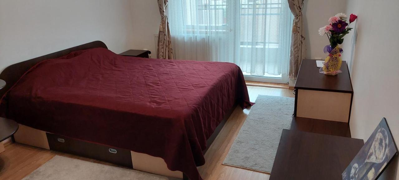 Apartament Cu 3 Camere Cluj-Napoca Exteriör bild